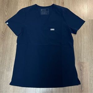 Xs Figs Catarina One pocket scrub top